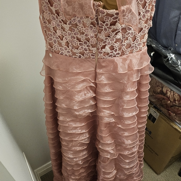 Prom dress - Picture 2 of 3